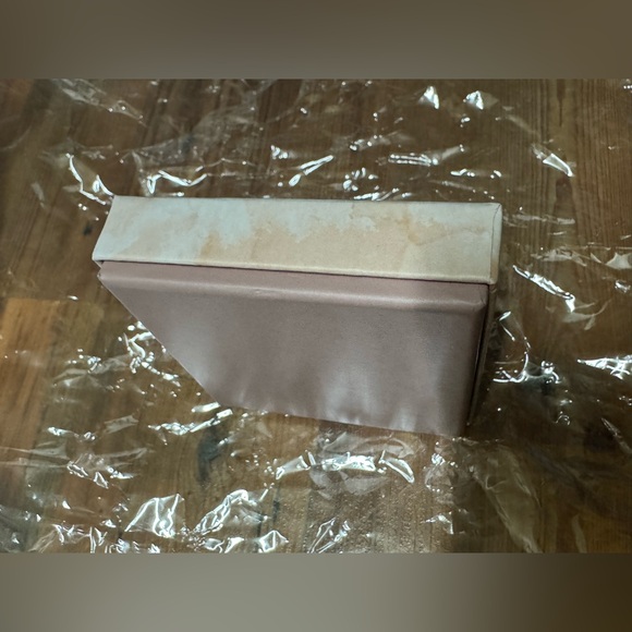 New Anthropologie Serefina Gold Bow Earrings and Bow Necklace Set & Free Gift - Picture 5 of 7